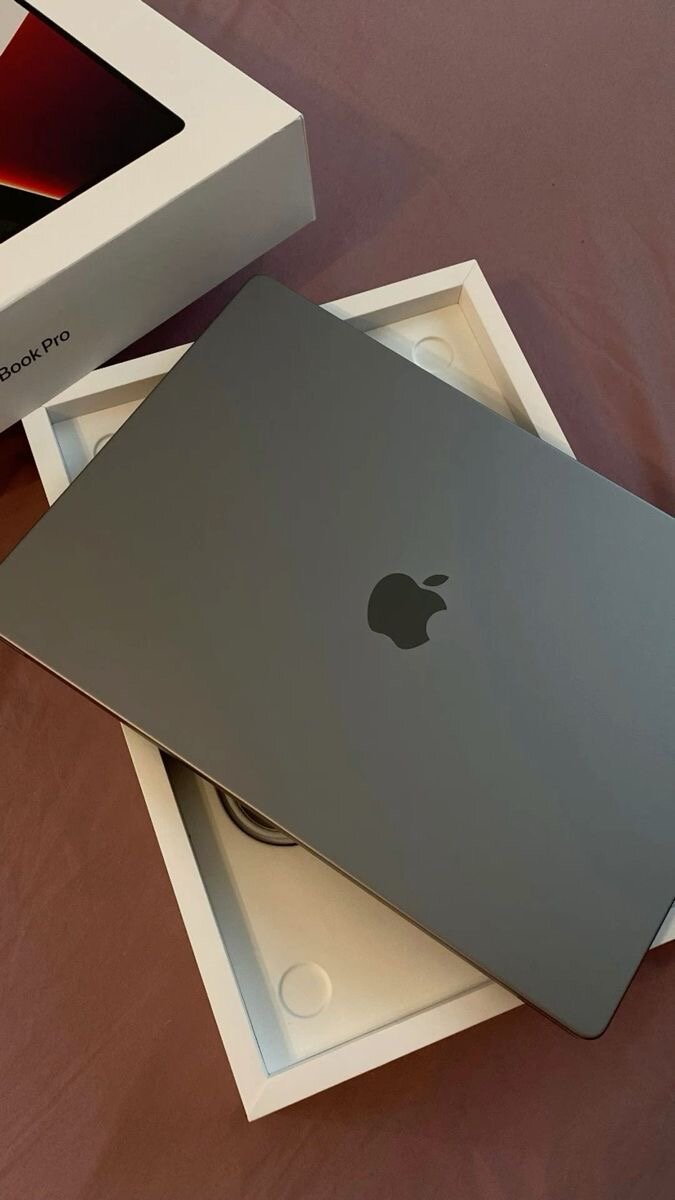 MacBook Pro 2023 - Puissant et Élégant