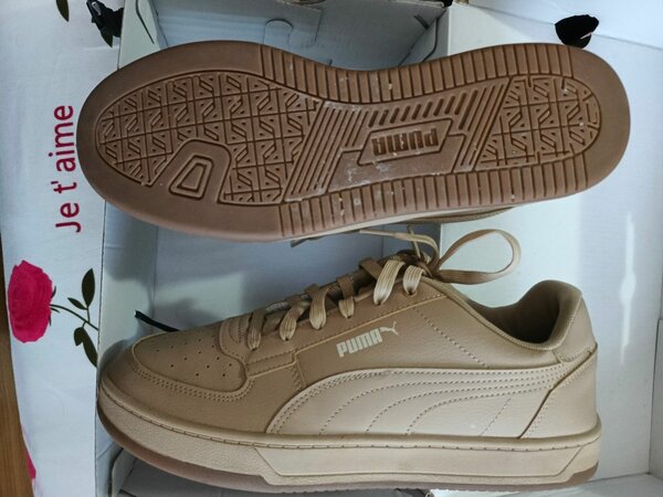Baskets en cuir beige pour hommes
