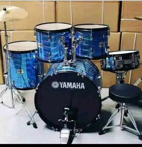 Yamaha Drum Set