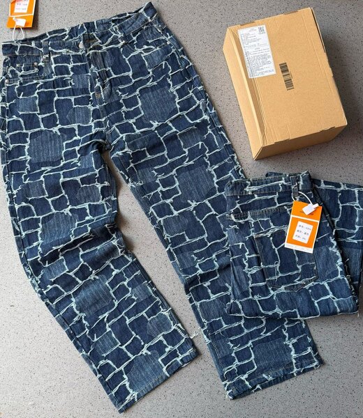 STOCK BAGGY JEQNS TROUSERS AVAILABLE IN  33 34 36  38 & 40