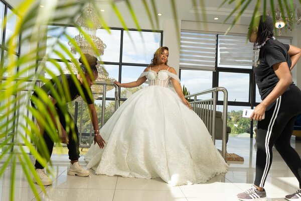 Beautiful and high quality women's wedding dress white