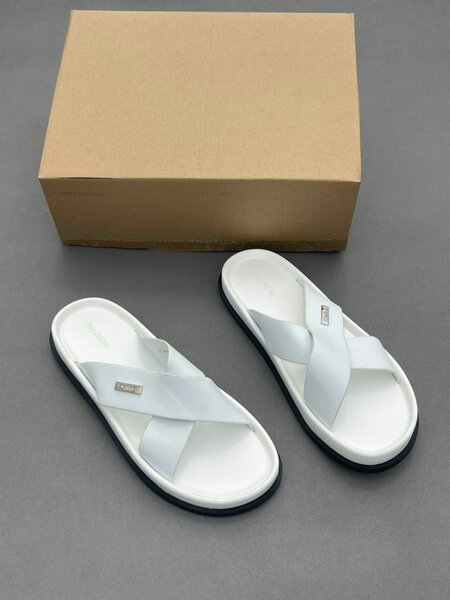 Sandales blanches élégantes