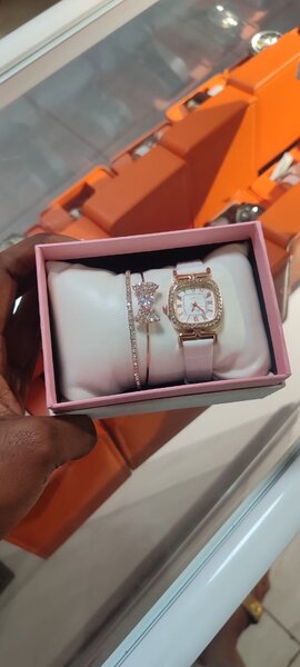 Montre et bracelet élégants