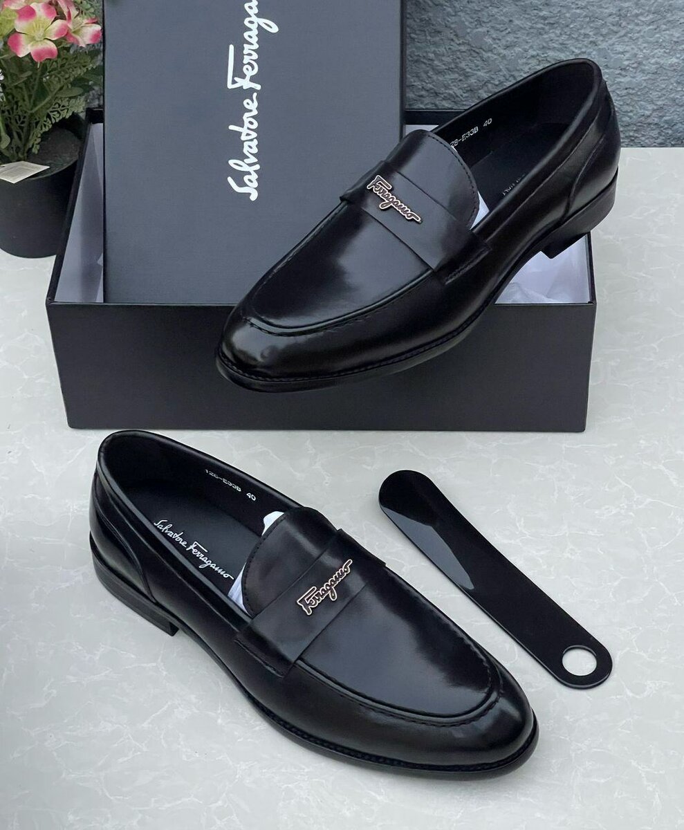 Dress shoes