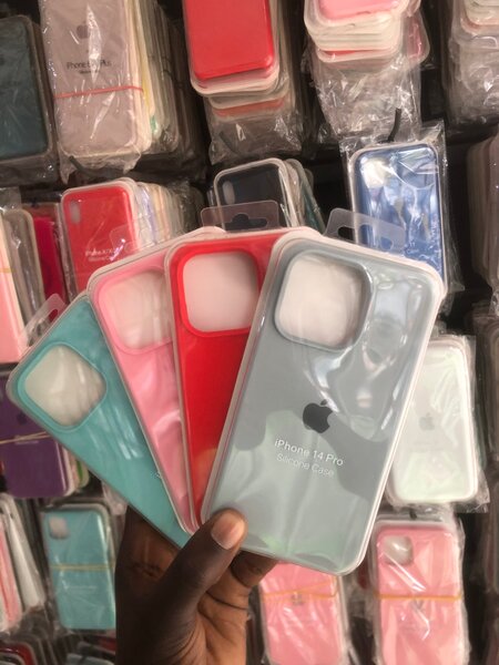 Coque iPhone 14 Pro en silicone