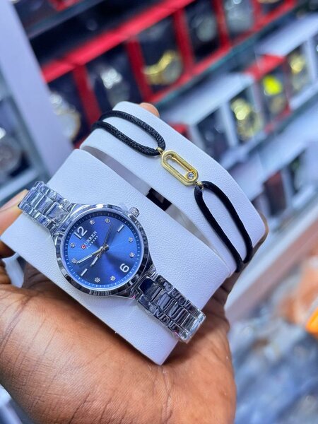 Montres élégantes avec bracelets