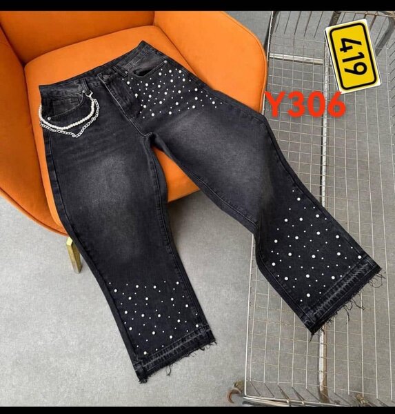 Jean noir perlé tendance