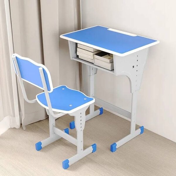 Table et chaises d´etude