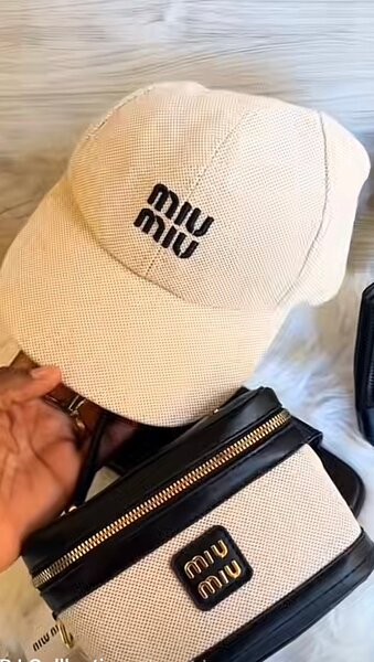 Casquette Miu Miu élégante