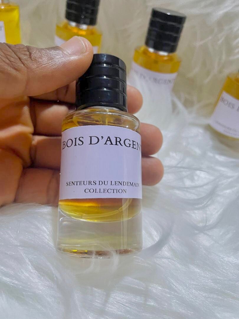 Essence  de parfum ( BOIS D ARGENT  )