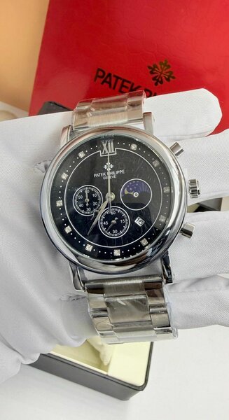 Montre de luxe en acier inoxydable