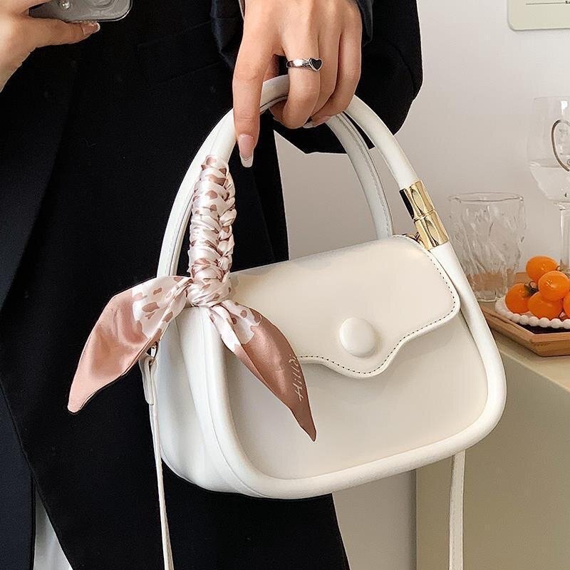 LADIES HANDBAGS- 24061