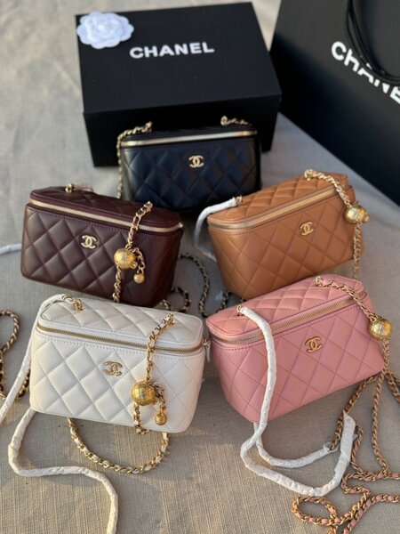 Sac à main chic avec chaîne