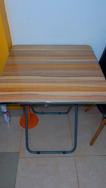 Table pliante en bois