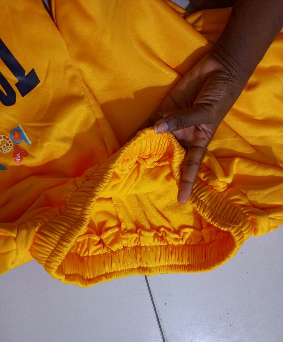 Shorts de skate jaune