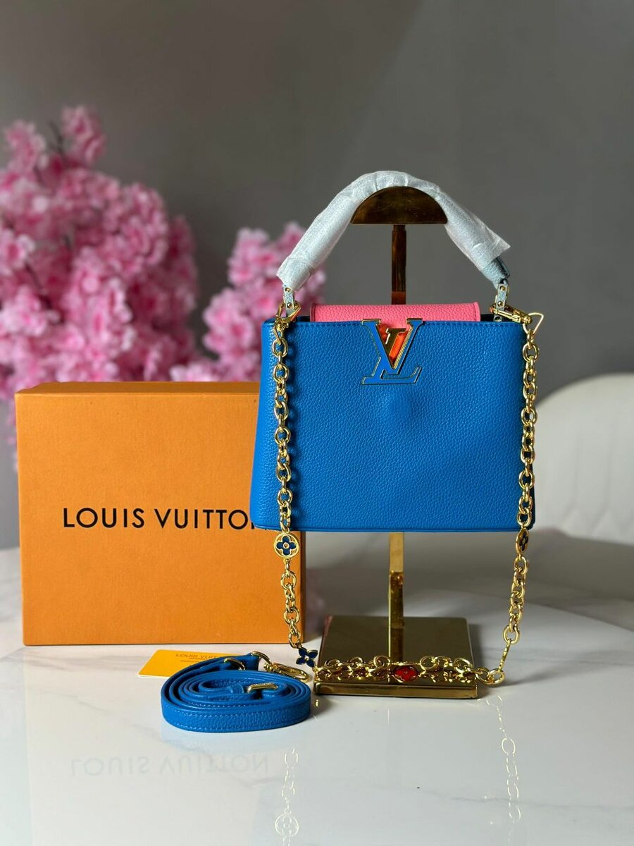 Elegant ladies hand bag