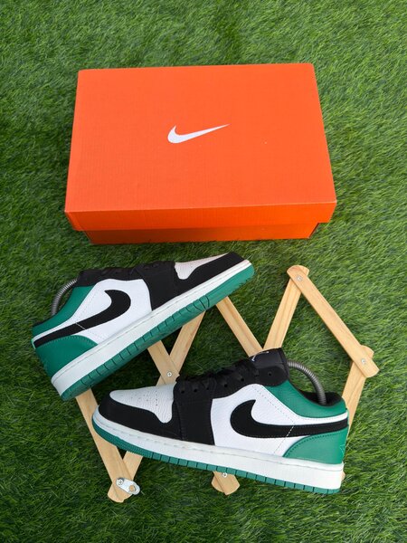 Baskets Nike Air Jordan Vert