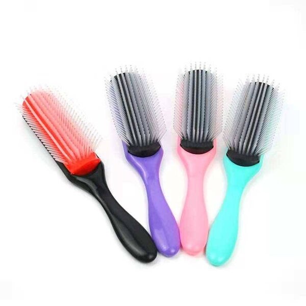 Brosses démêlantes colorées
