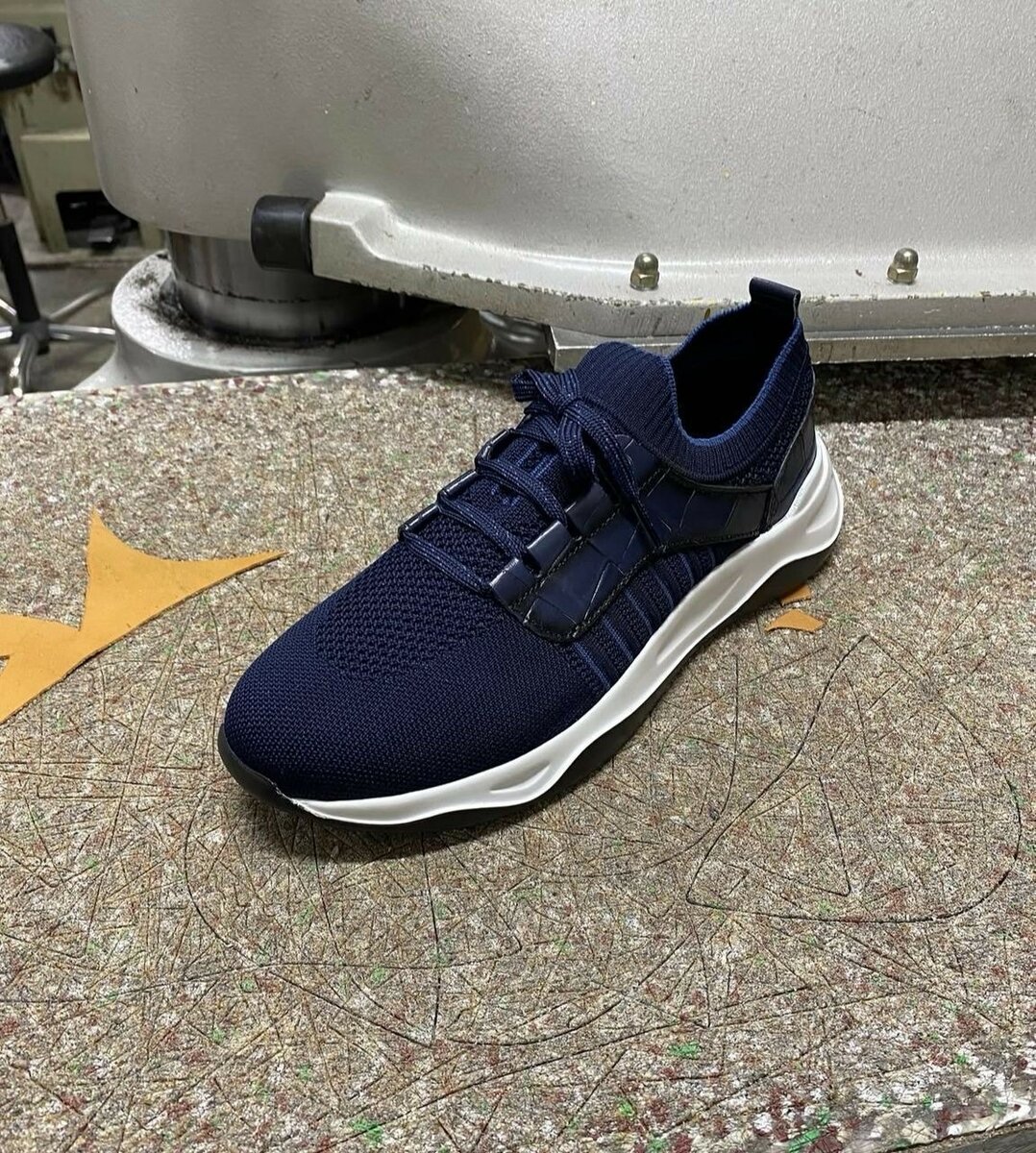 Baskets légères en maille