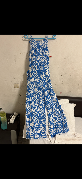 Combinaison à motif bleu et blanc