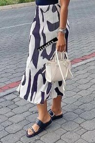 Midi skirt white with black print