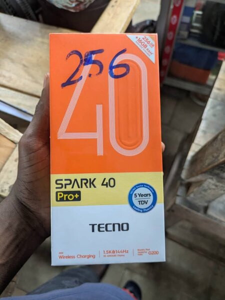 Tecno Spark 40 Pro+ 128 Go