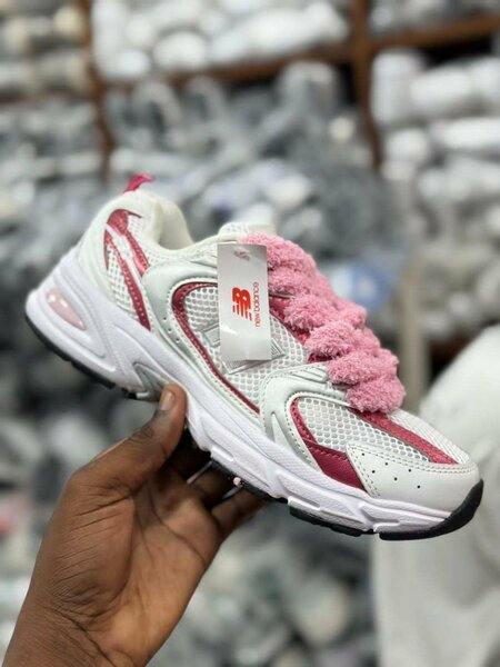 Baskets New Balance Roses