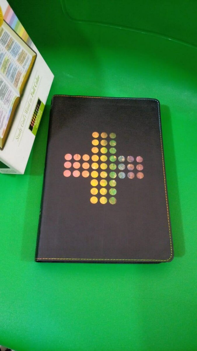 NIV RAINBOW STUDY BIBLE