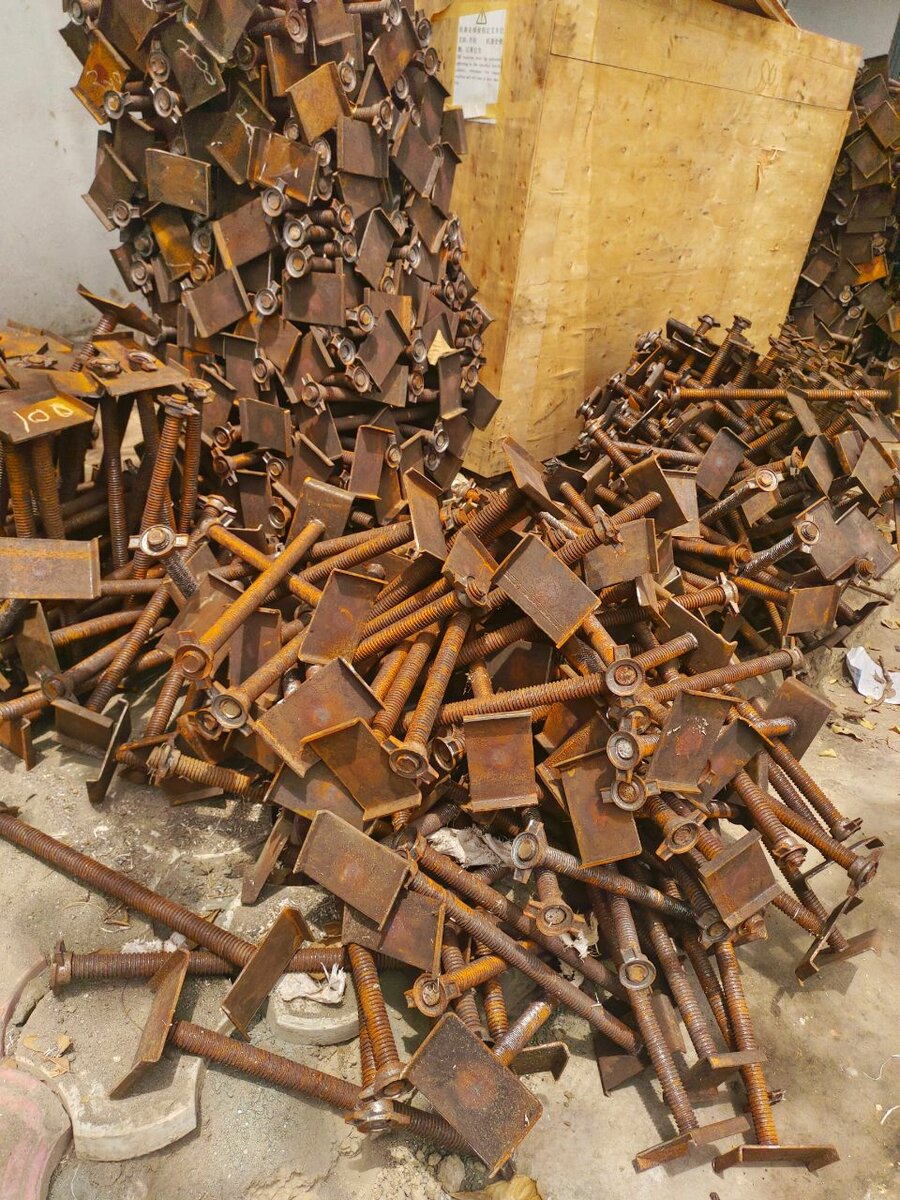 5 stars Chinese bamboo marine plywood boards, steel pipes