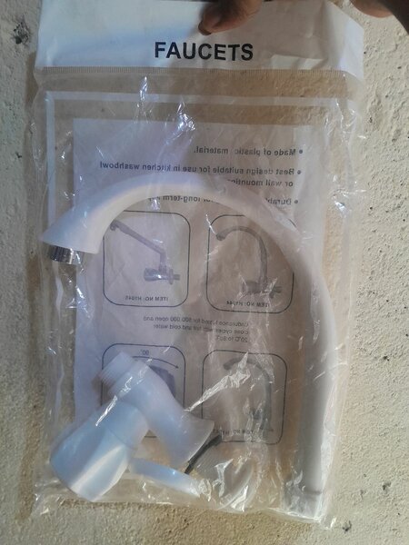 Robinet en plastique pour cuisine