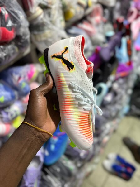 Chaussures de Football Légères