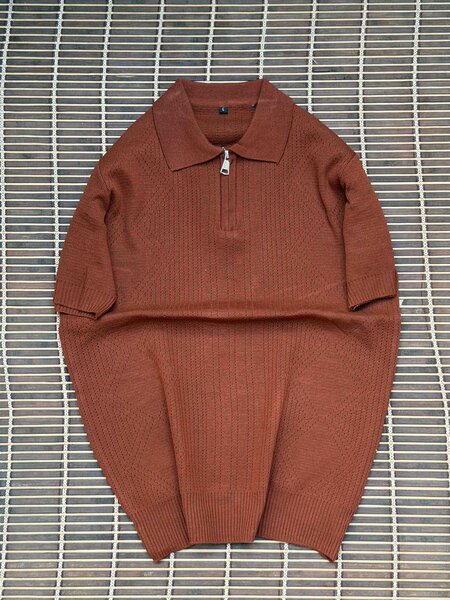 Pull en maille col polo zippé