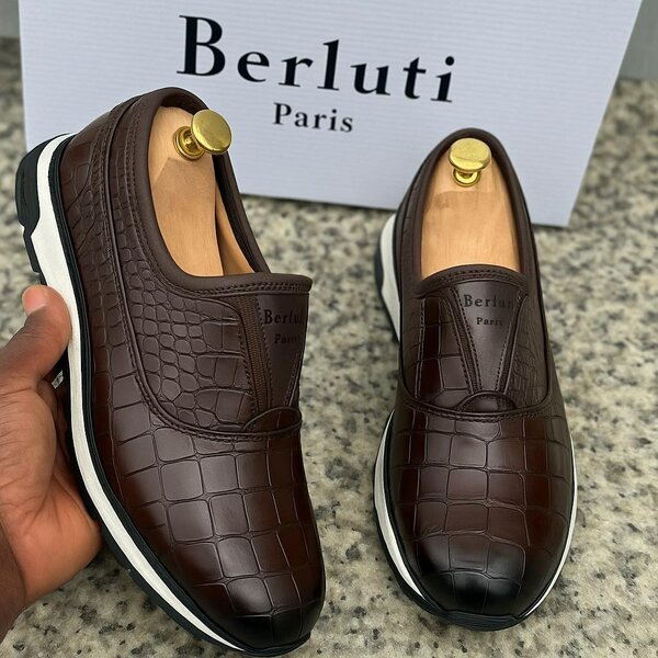 Chaussures Berluti Cuir Luxueux
