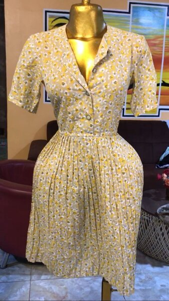 Robe vintage à fleurs