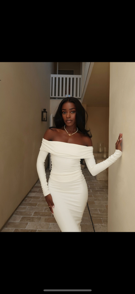 Robe Élégante Épaule Dénudée