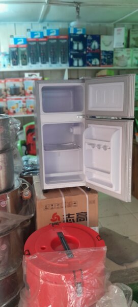 CHIGO mini table top fridge