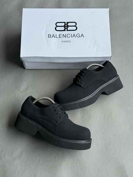 Chaussures Balenciaga élégantes