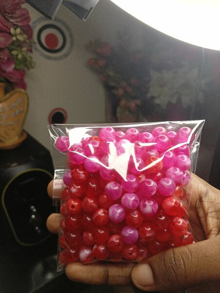 Perles colorées pour artisanat