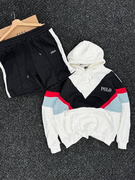 Ensemble Polo hoodie et short