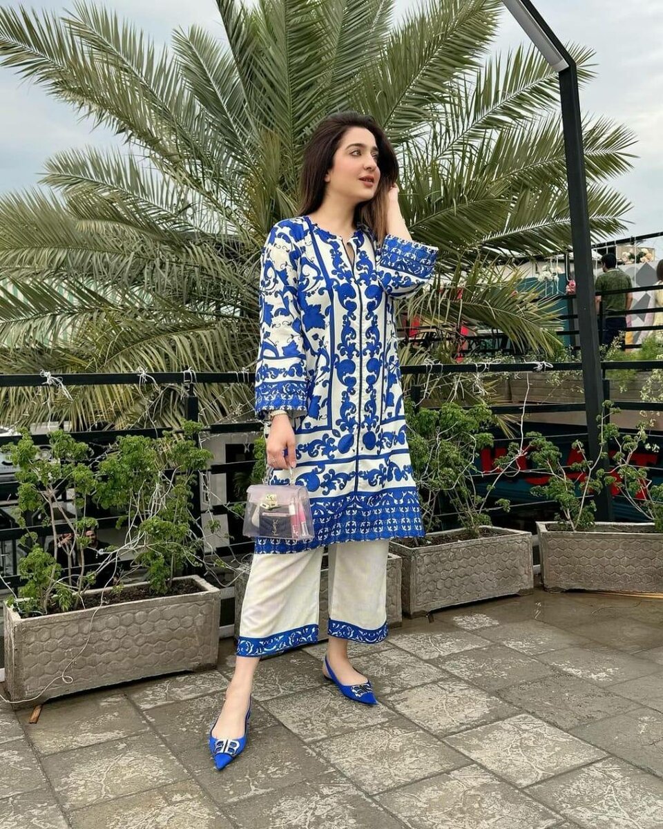 Woman's Stylish 2 Pcs Printed Shirt and Trouser