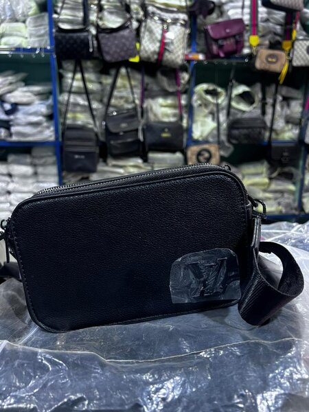 Sacoche en cuir noir unisexe