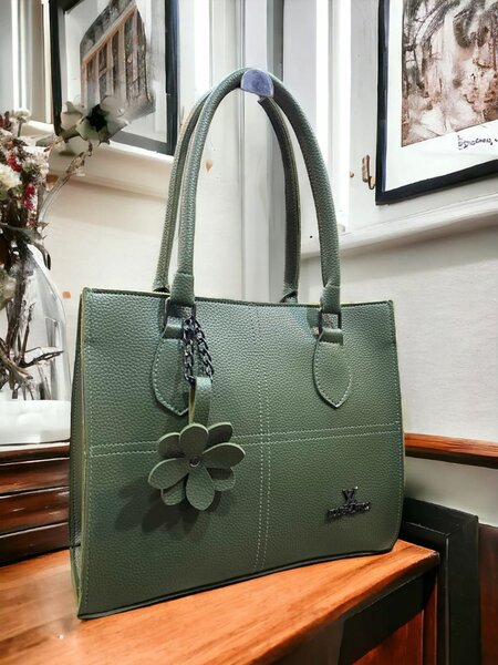 LV Brand New Big Flower Article..
