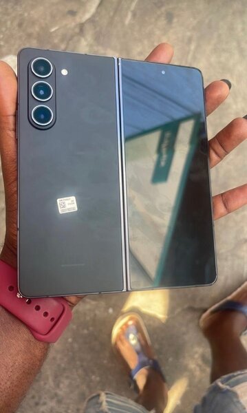 Samsung Galaxy Fold 5