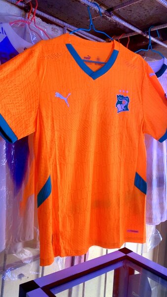 Maillot de football orange