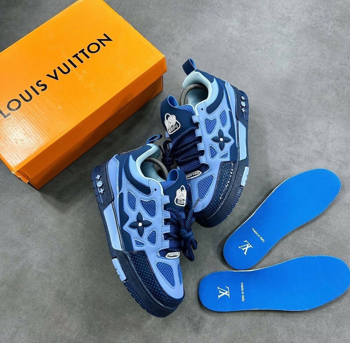 LOUIS VUITTON CLASSIC