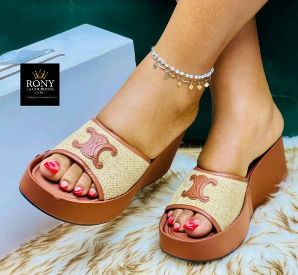 Sandales compensées femmes