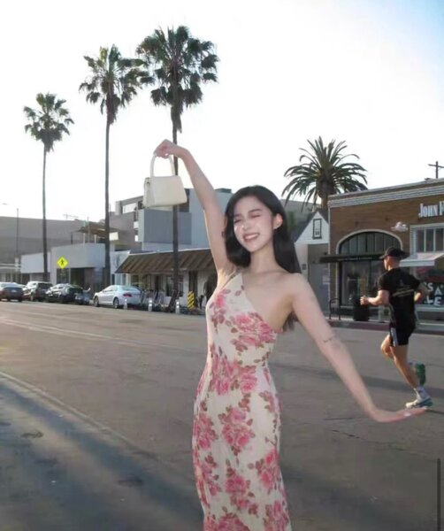 Очень красивое нежное платье