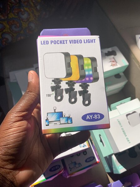 Lumière vidéo LED de poche