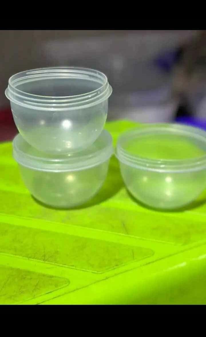 Bols empilables en plastique