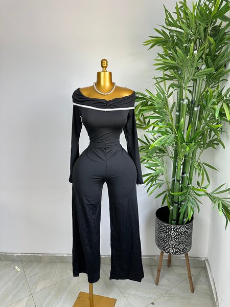 Combinaison élégante noire